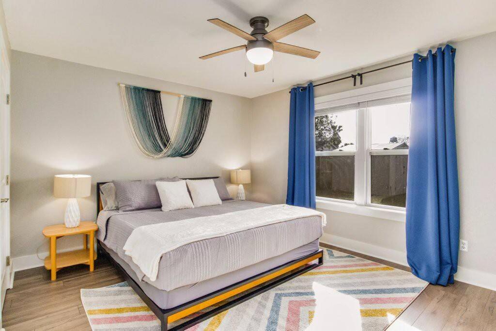 Cozy Home Minutes to Beaches - Housity
