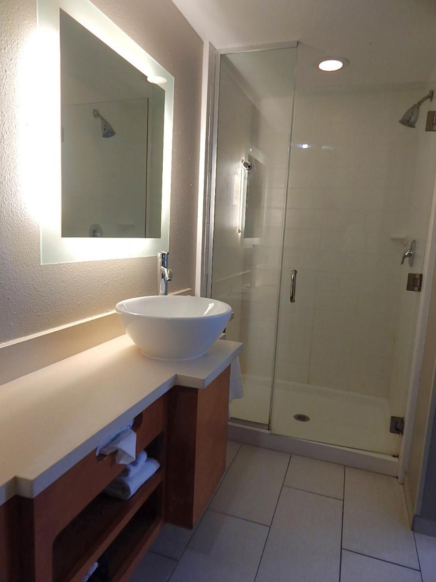 SpringHill Suites by Marriott Corpus Christi - Housity