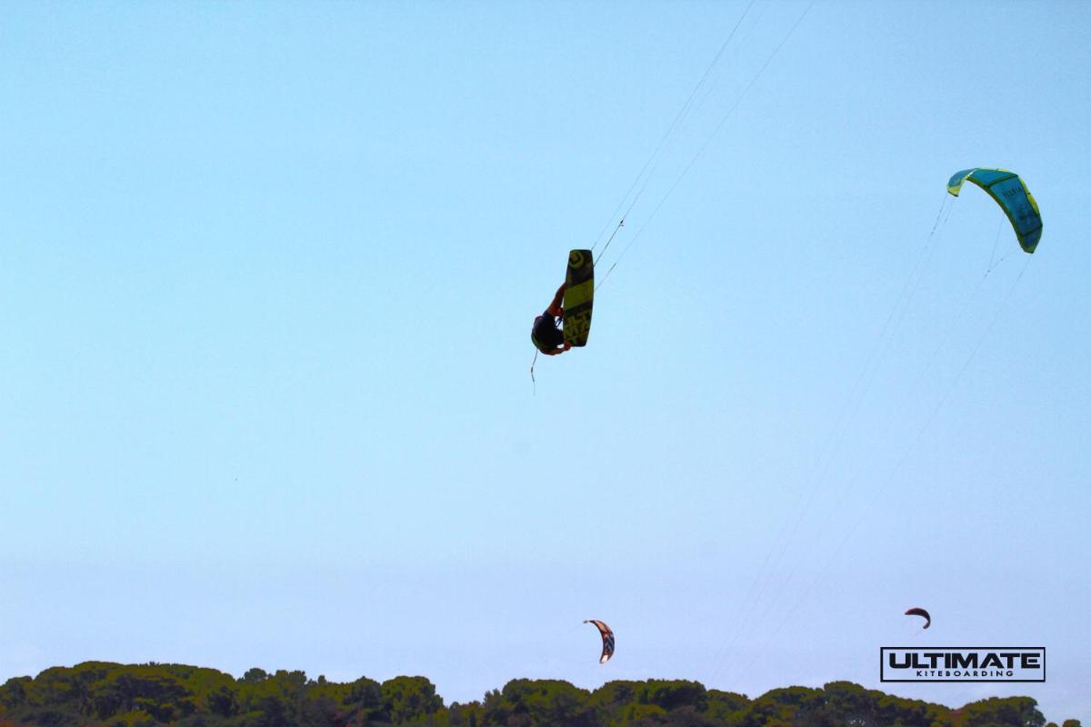 Sunset Wave - STAGNONE KITESURF VILLAGE - Housity