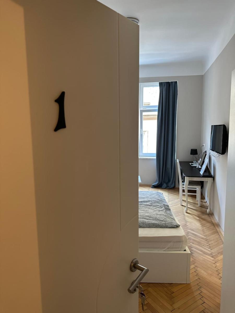 Nice 5 Apartments - Housity