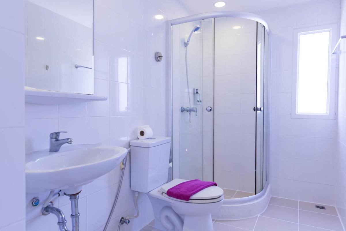 Hotel Zing - Housity