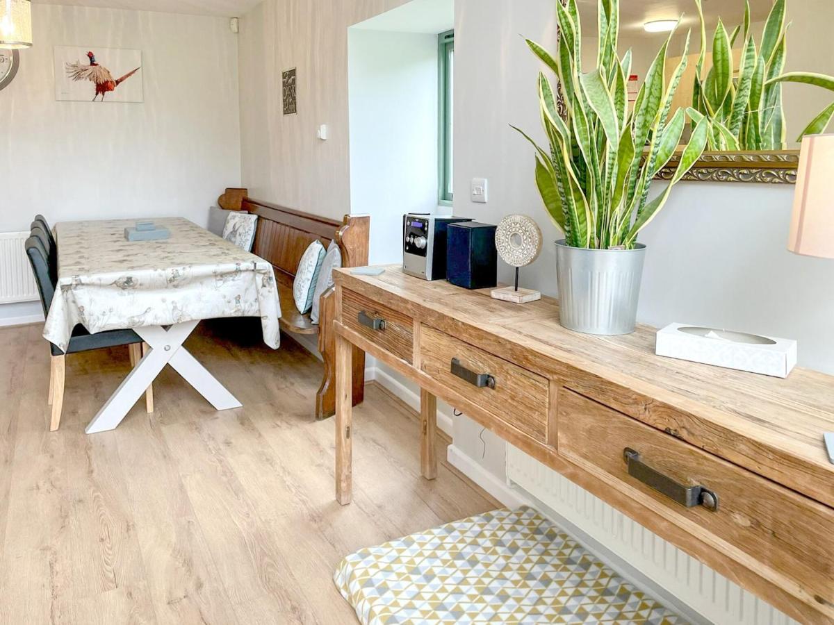 Moss Cottage - Housity