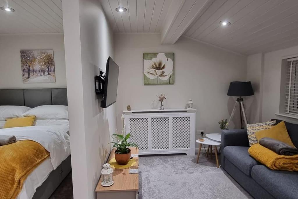 The Squirrels- Alresford, Essex - Housity