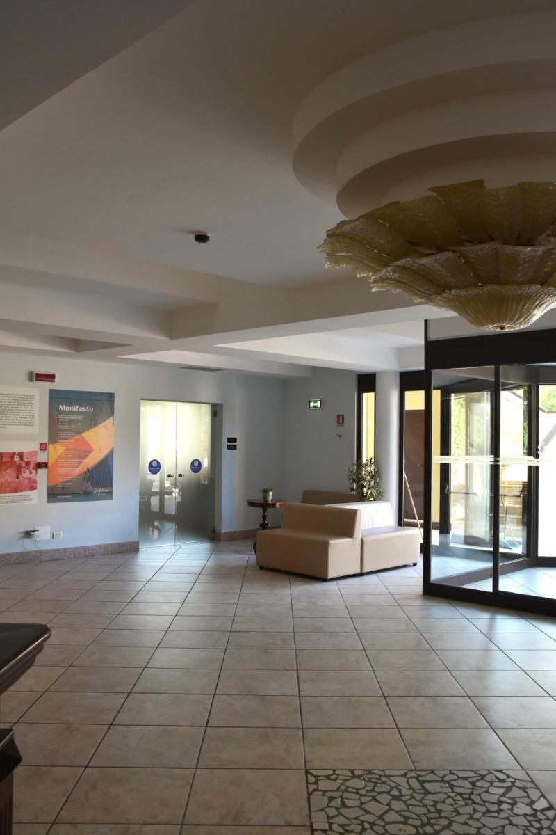 Suitetrails - ALBERGO ETICO CESENATICO