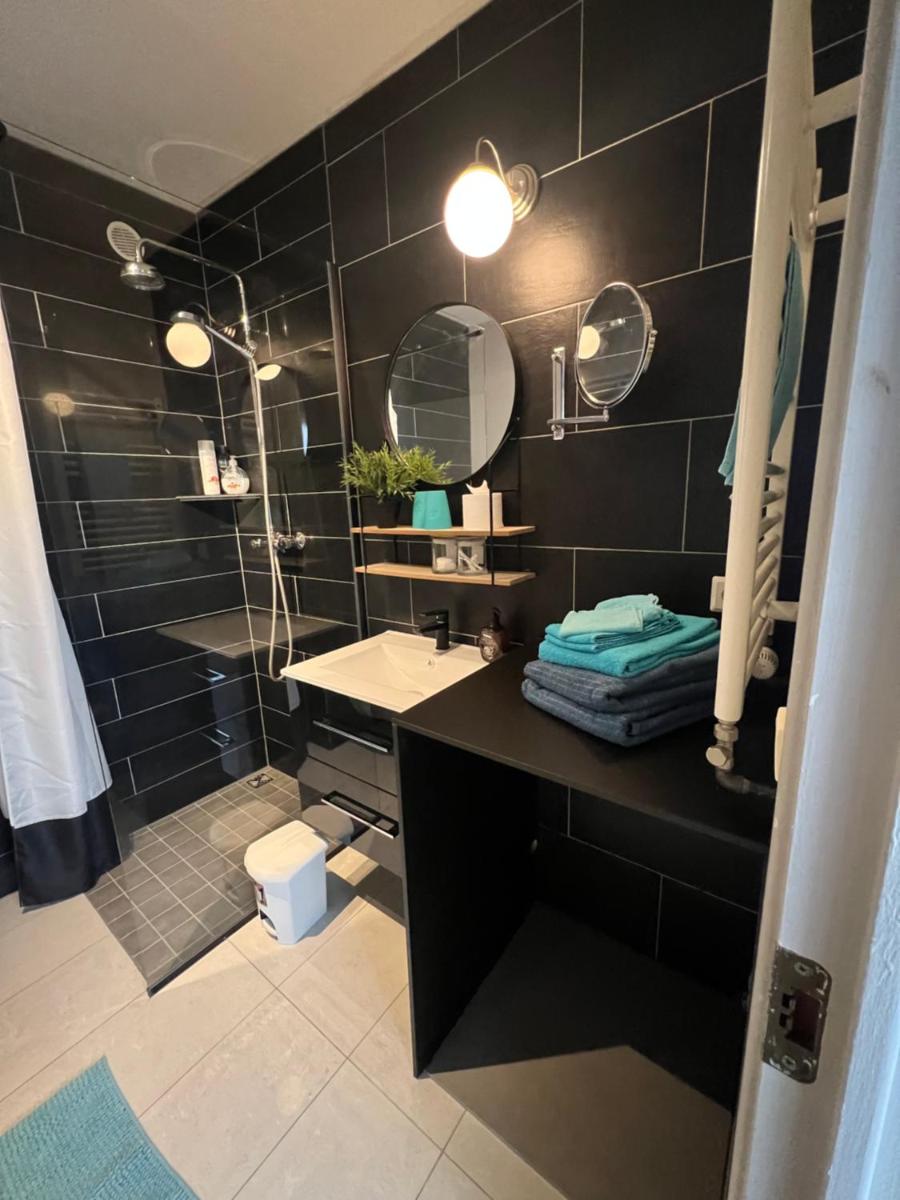 Varmi Guesthouse Apartments & rooms - Housity