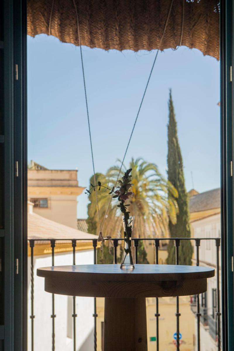 Un balcón o terraza de Hospes Las Casas del Rey de Baeza, a Member of Design Hotels