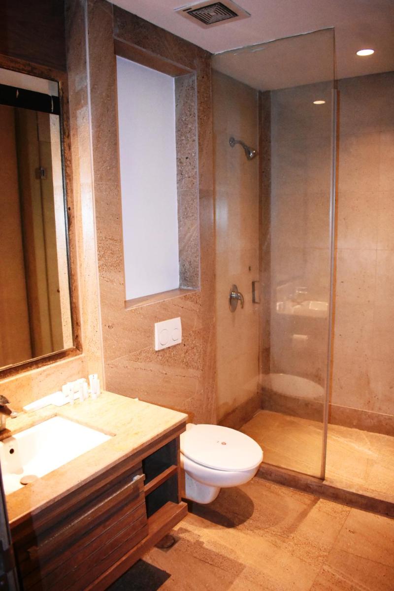 Lemonwood Suites by F9 Hotels - Trivoli Garden Chhatarpur - Housity