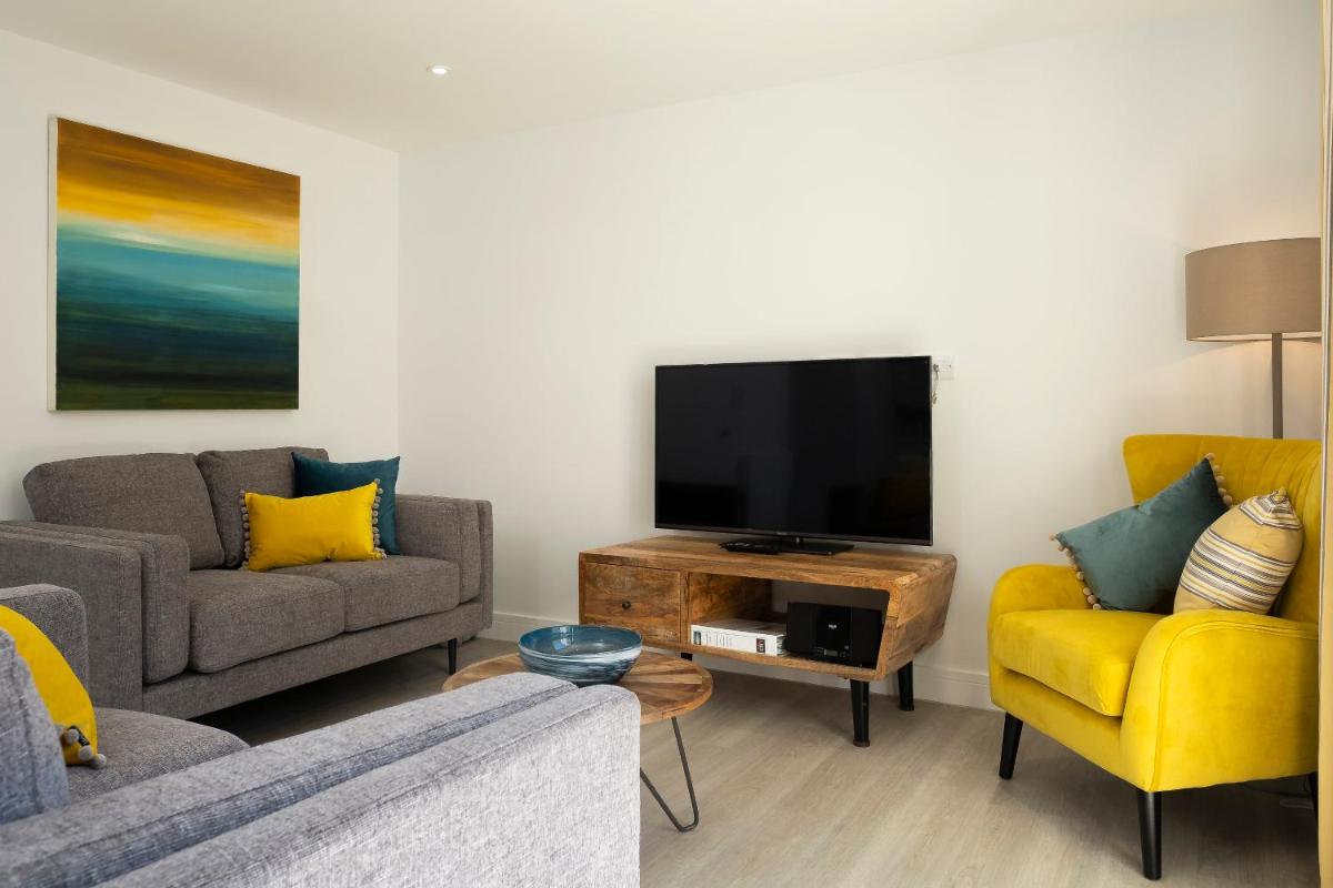 4 Middlecombe - Luxury Apartment at Byron Woolacombe, only 4 minute walk to Woolacombe Beach! - Housity
