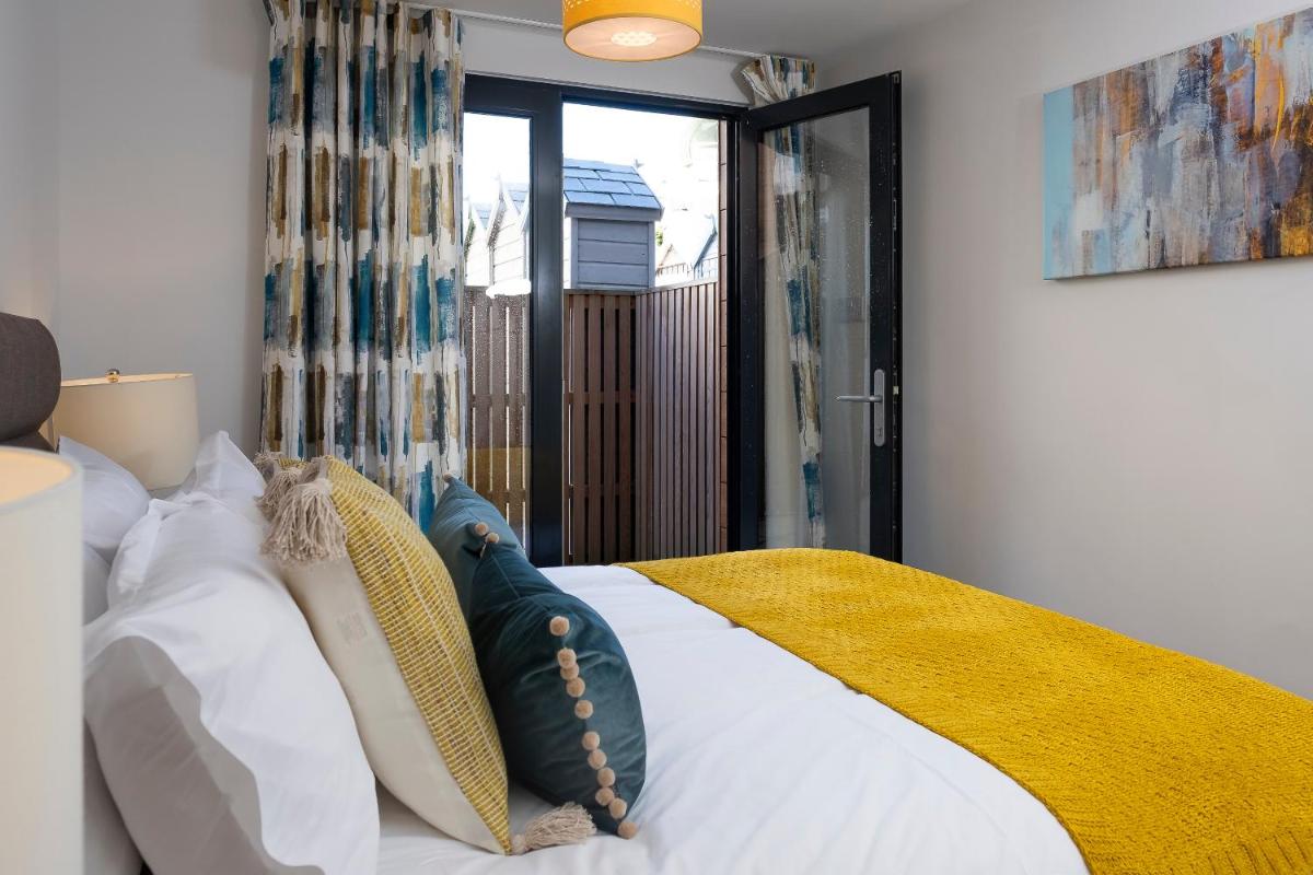 4 Middlecombe - Luxury Apartment at Byron Woolacombe, only 4 minute walk to Woolacombe Beach! - Housity