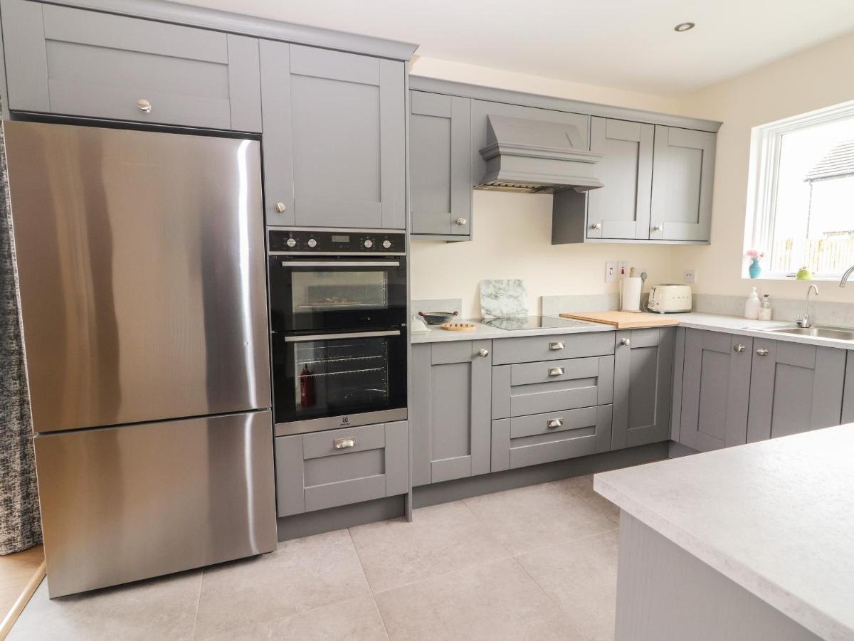20 Lighthouse Village - Housity