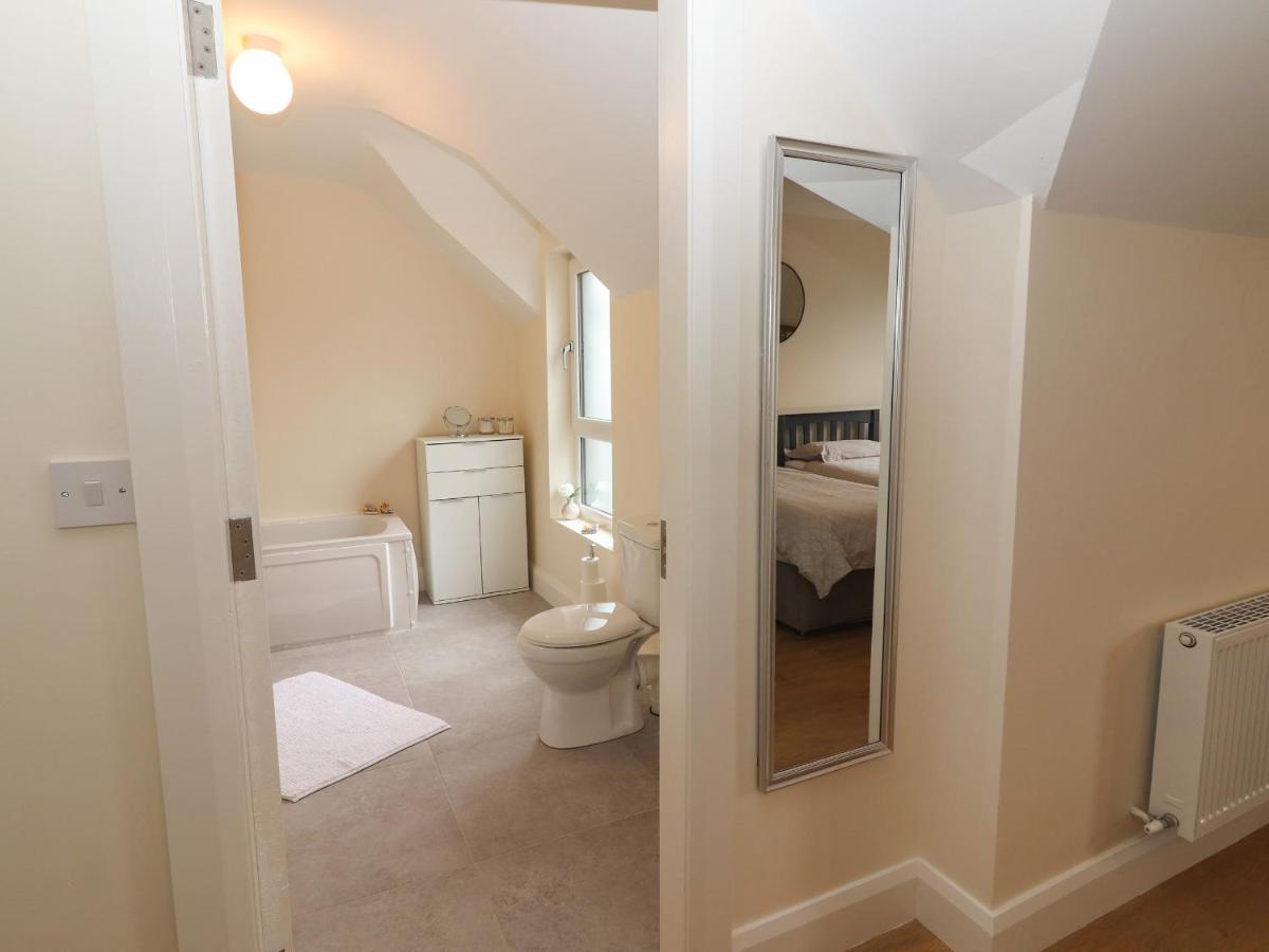 20 Lighthouse Village - Housity