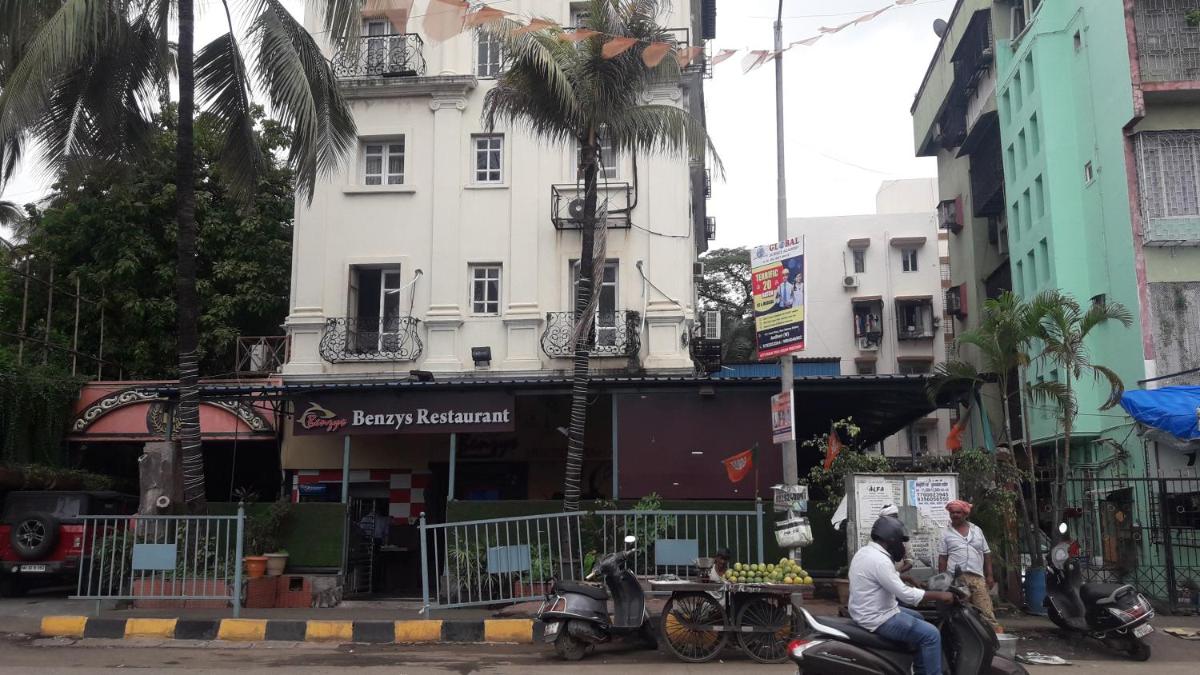 Shine Hospitality Palace - Housity