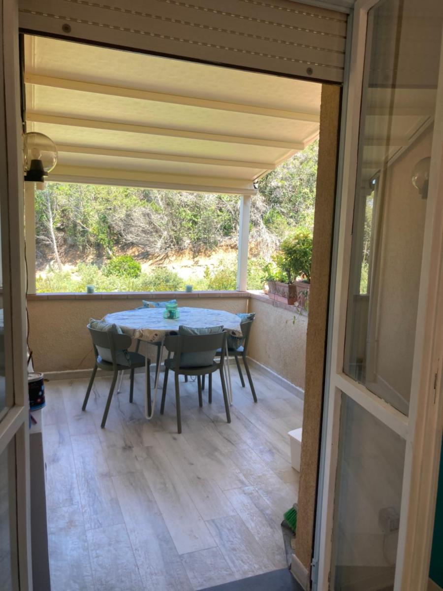 Oasi verde con terrazza sul mare e con piscina - Housity