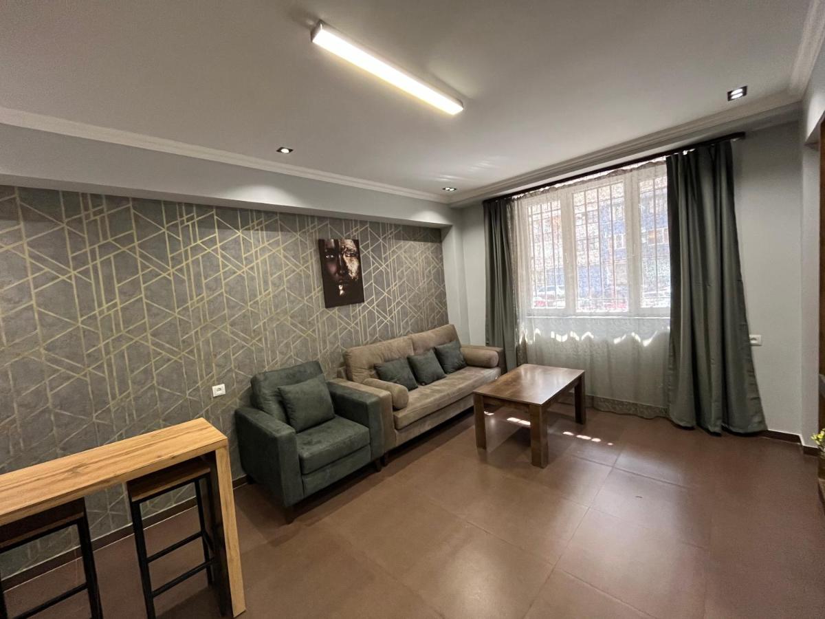 One Central Apartment - Housity