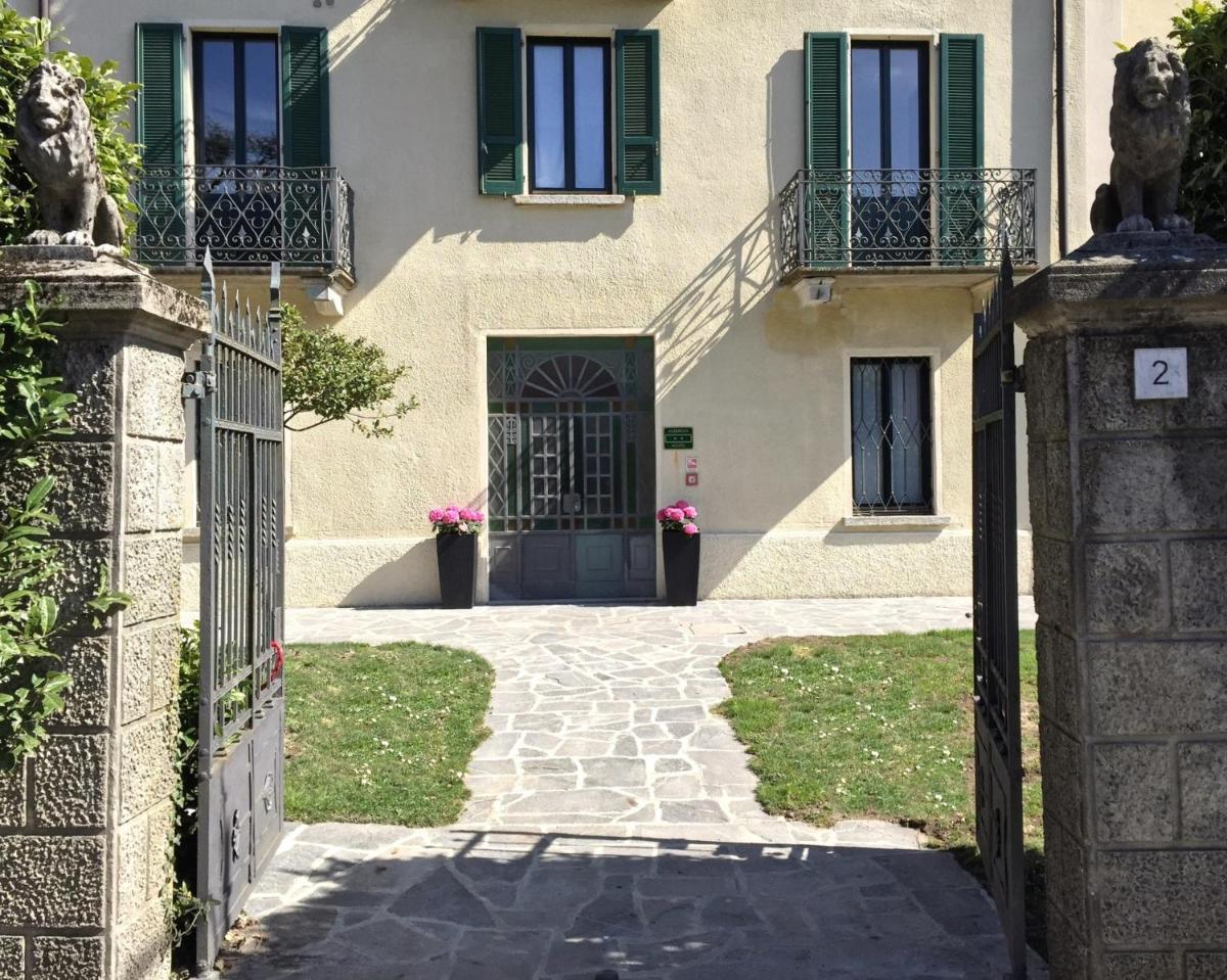 Hotel Villa San Fedele - Housity