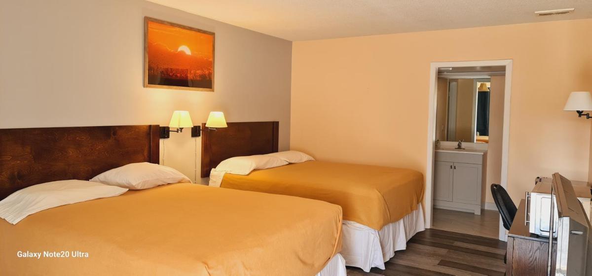 Town'n Country Motor Inn - Housity