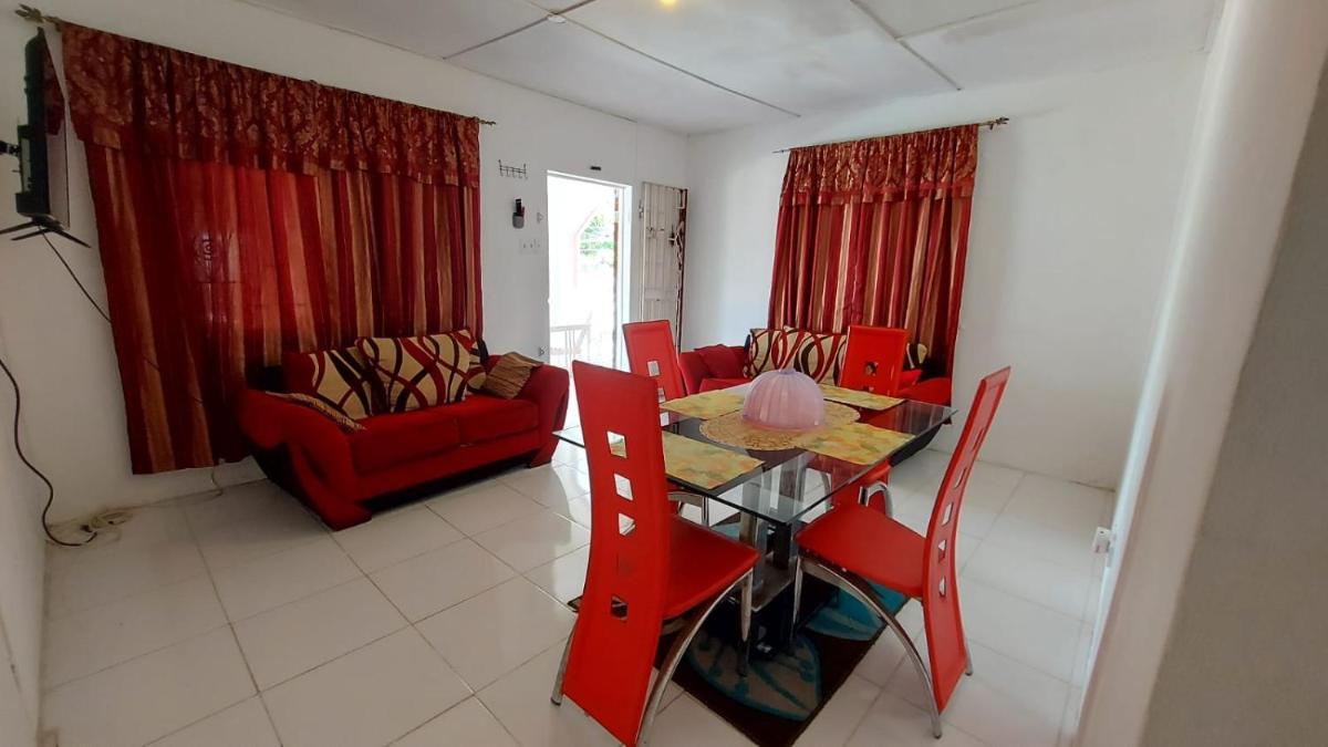 Lovely 2 Bedroom House in St Thomas Jamaica - Housity