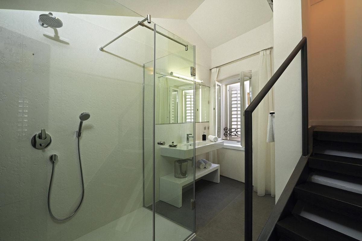 La Porta Luxury Rooms - Housity