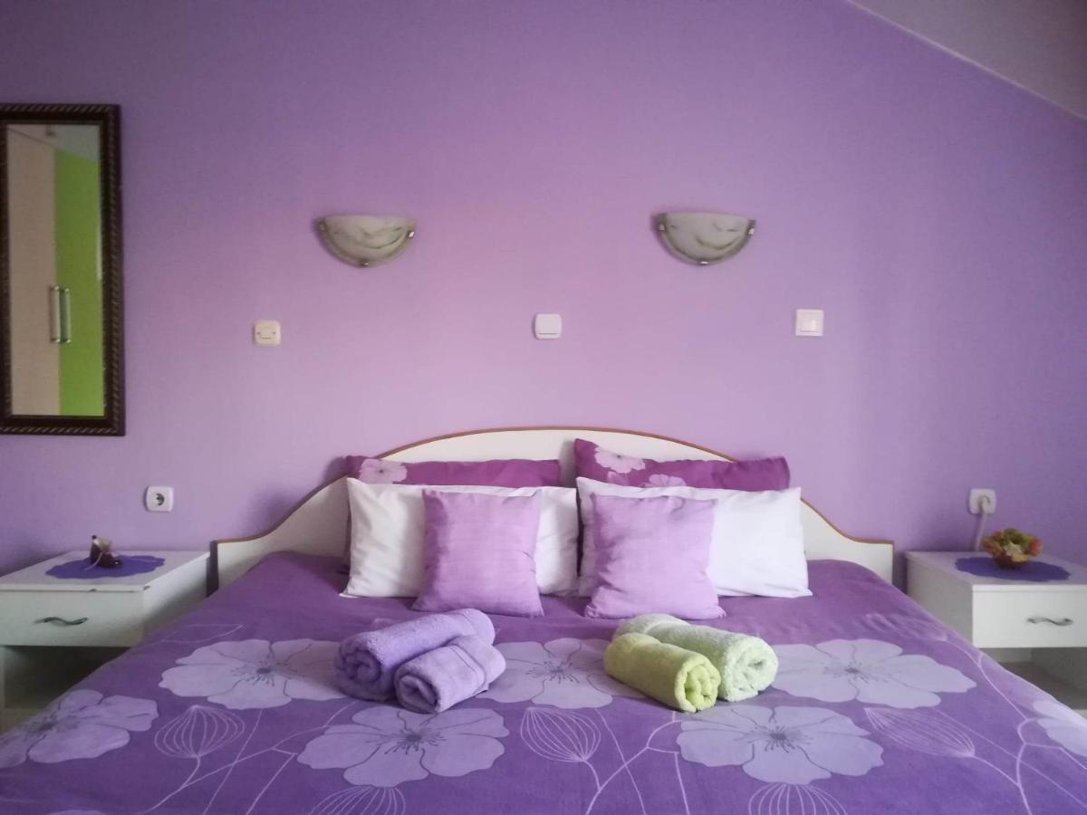 Karoski Apartments & Suites - Housity