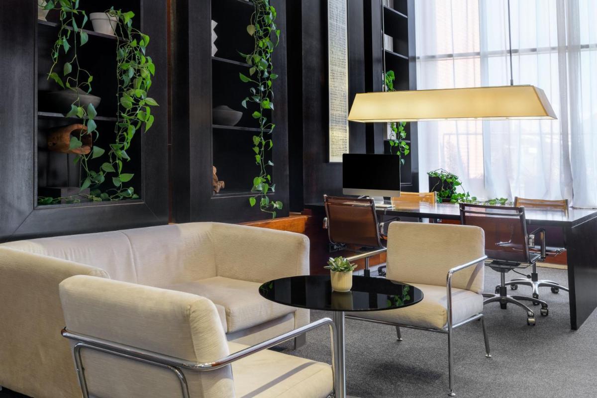 AC Hotel Alcalá de Henares by Marriott - Housity