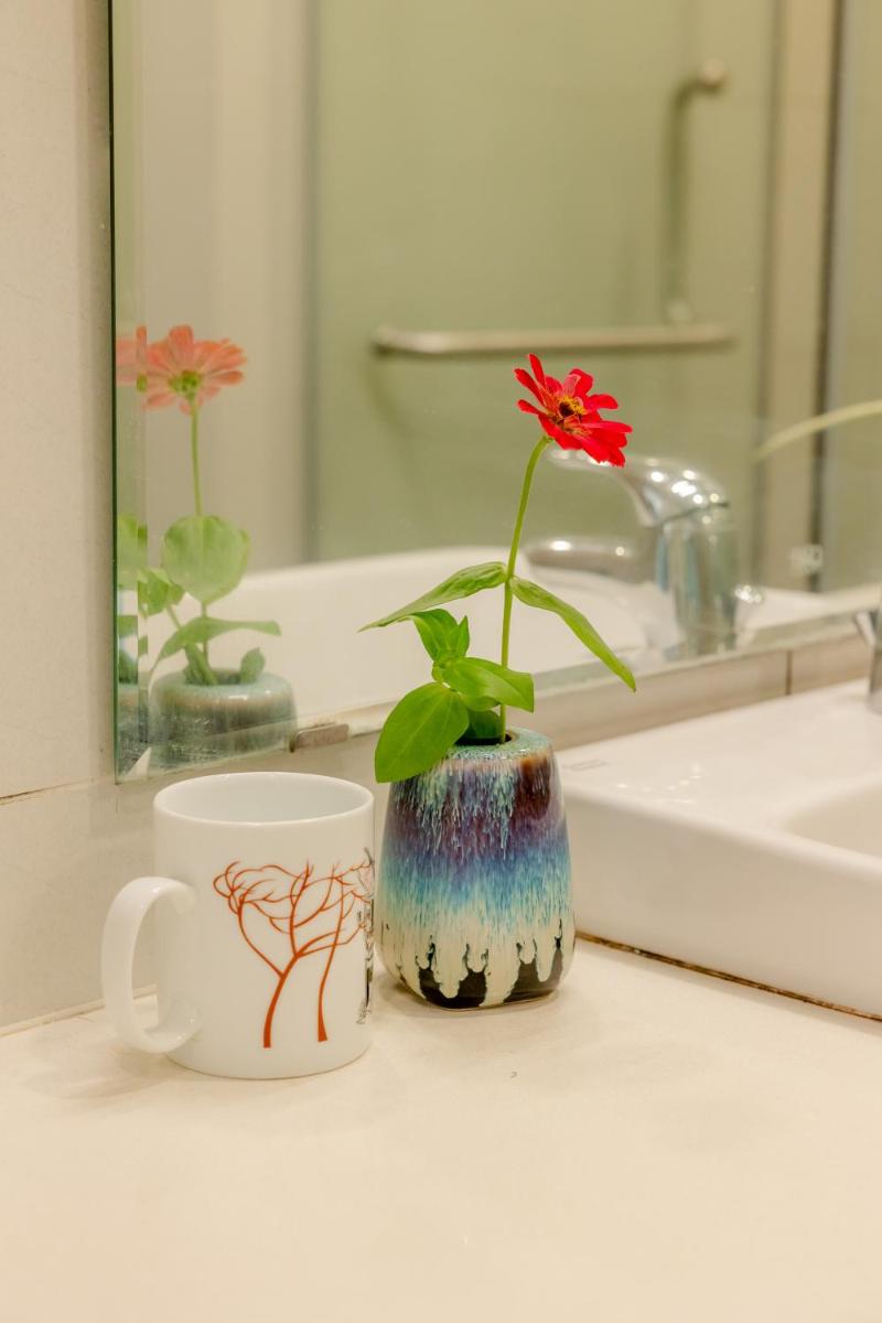 Swan Lake Eco House - ECOPARK Homestay - Housity