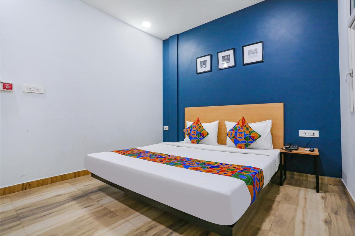 Suitetrails - FabHotel F9 Peeragarhi