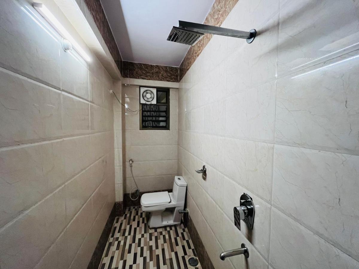 Hotel Mani International - Housity