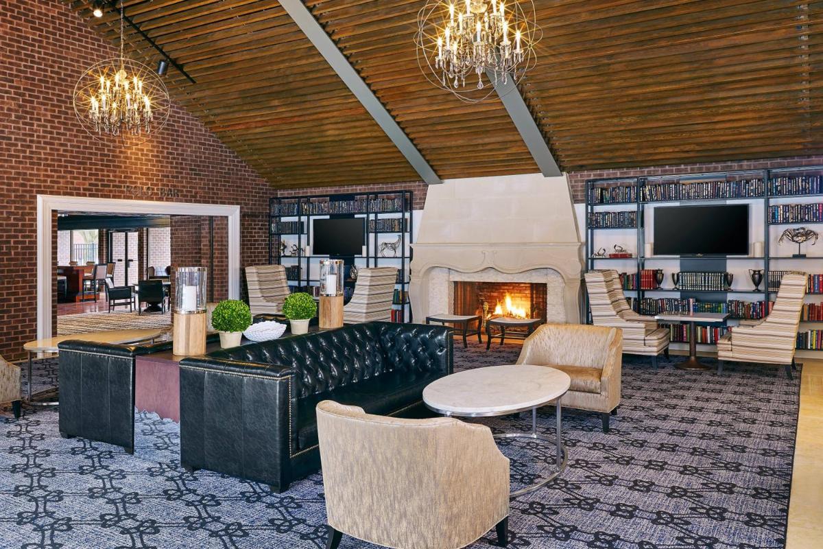 Delta Hotels by Marriott Baltimore Hunt Valley - Housity