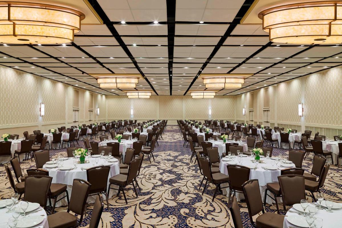 Delta Hotels by Marriott Baltimore Hunt Valley - Housity