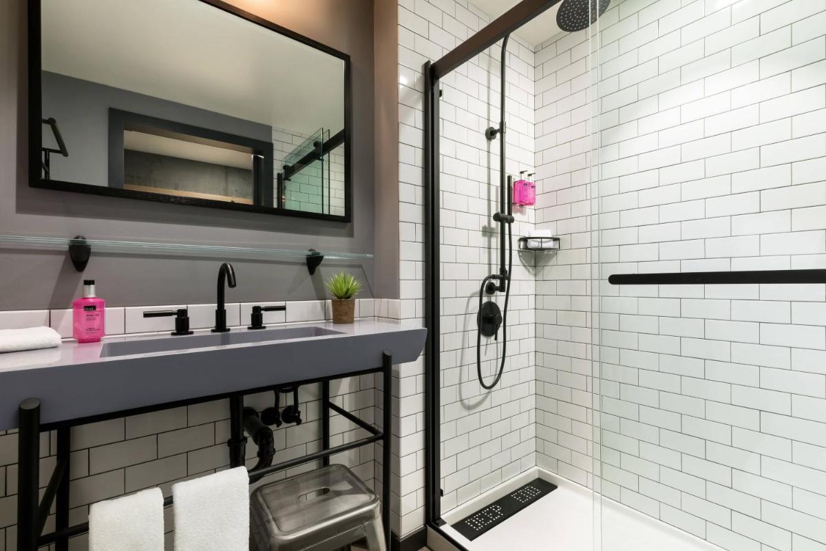 Moxy Boston Downtown - Housity