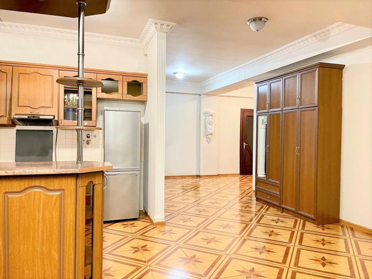 Yerevan House Luxury apartment 11 - Housity