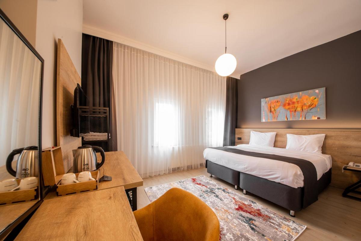 Adresin Hotel - Housity