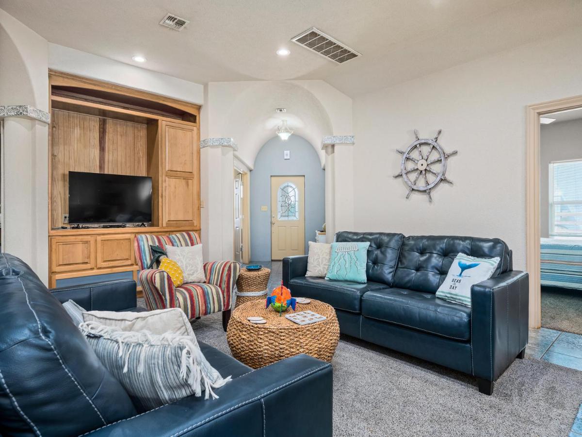Rockports Hidden Gem - Housity