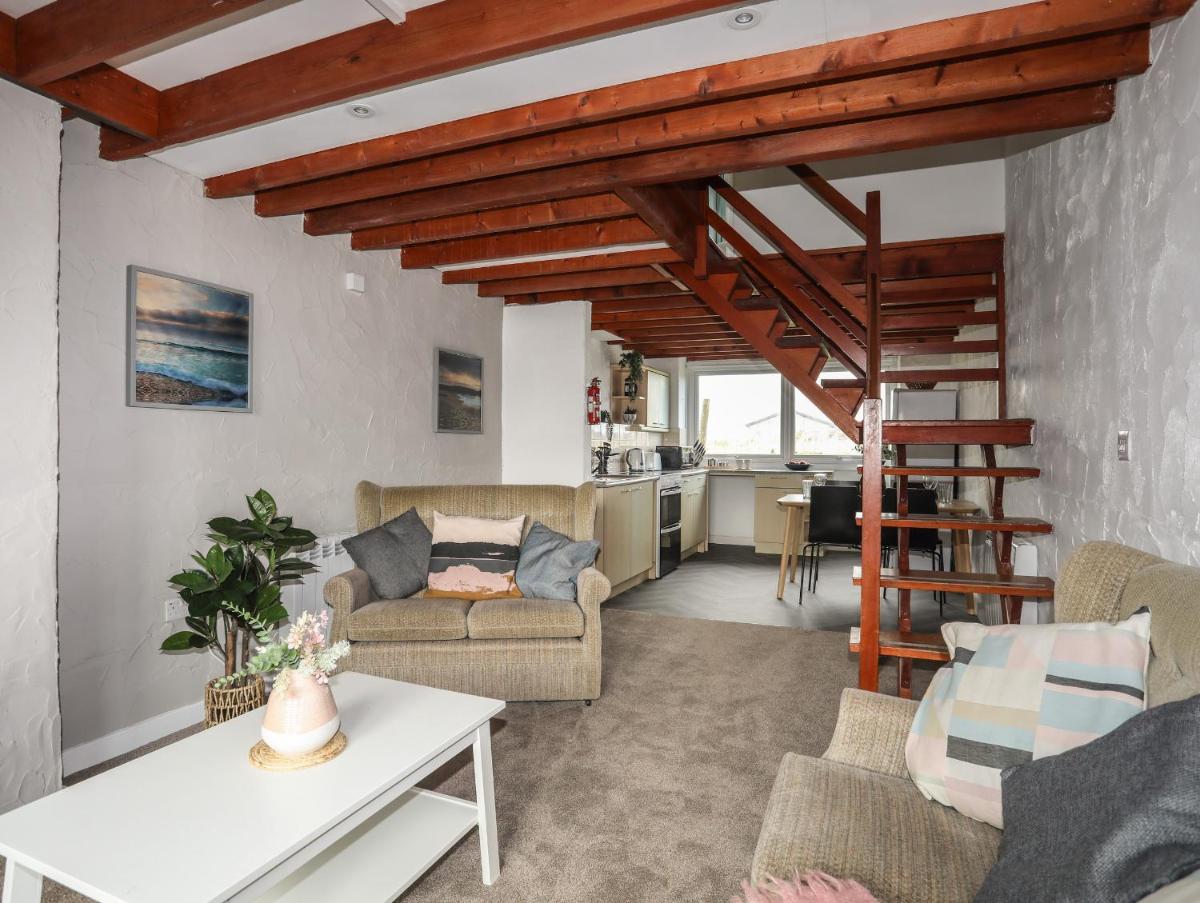 Penrhyn - 4 Ty'n Don - Housity