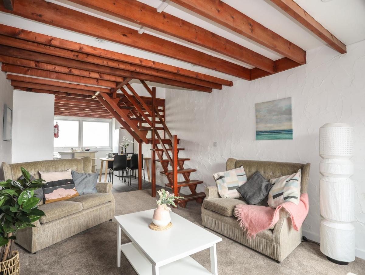 Penrhyn - 4 Ty'n Don - Housity