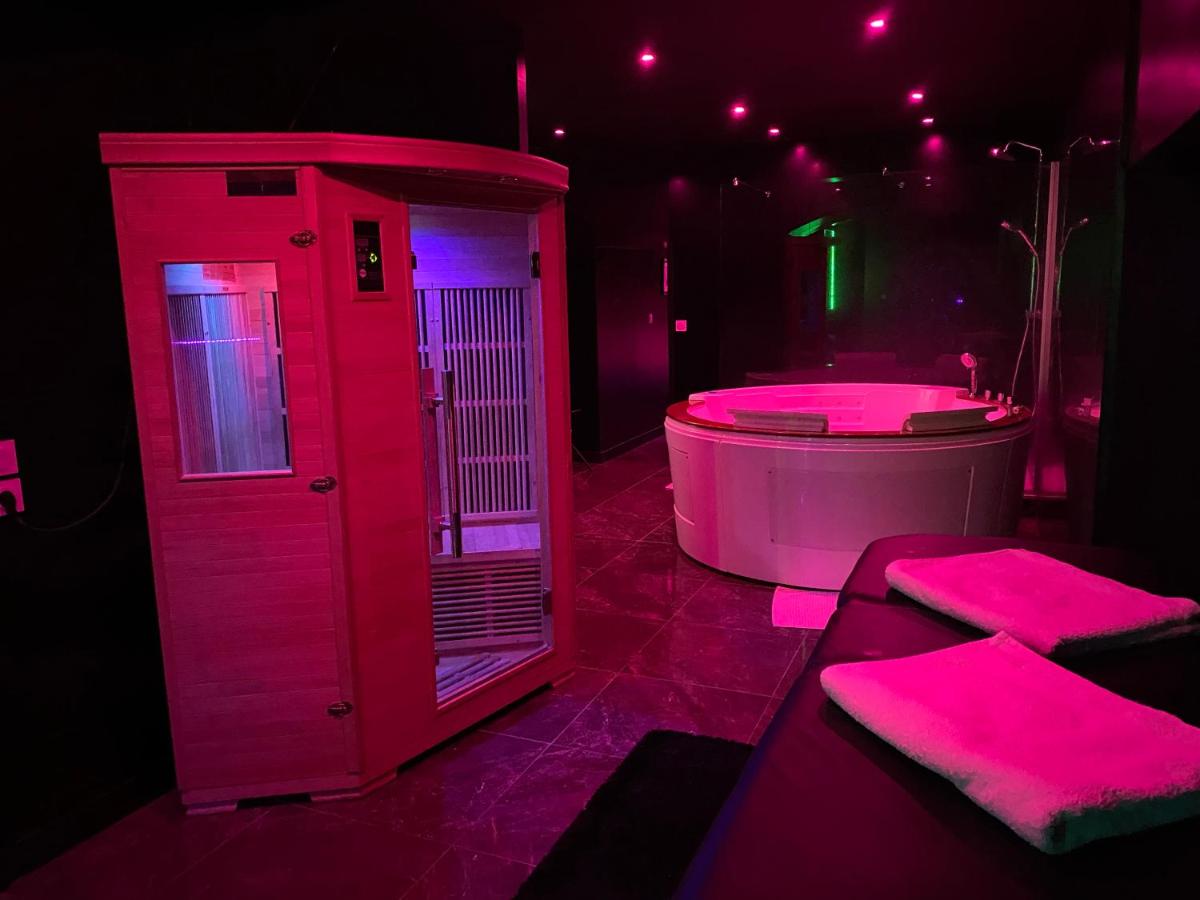 La Suite Marylin, Loft de 90m2 avec Sauna et Jacuzzi - Hizvo