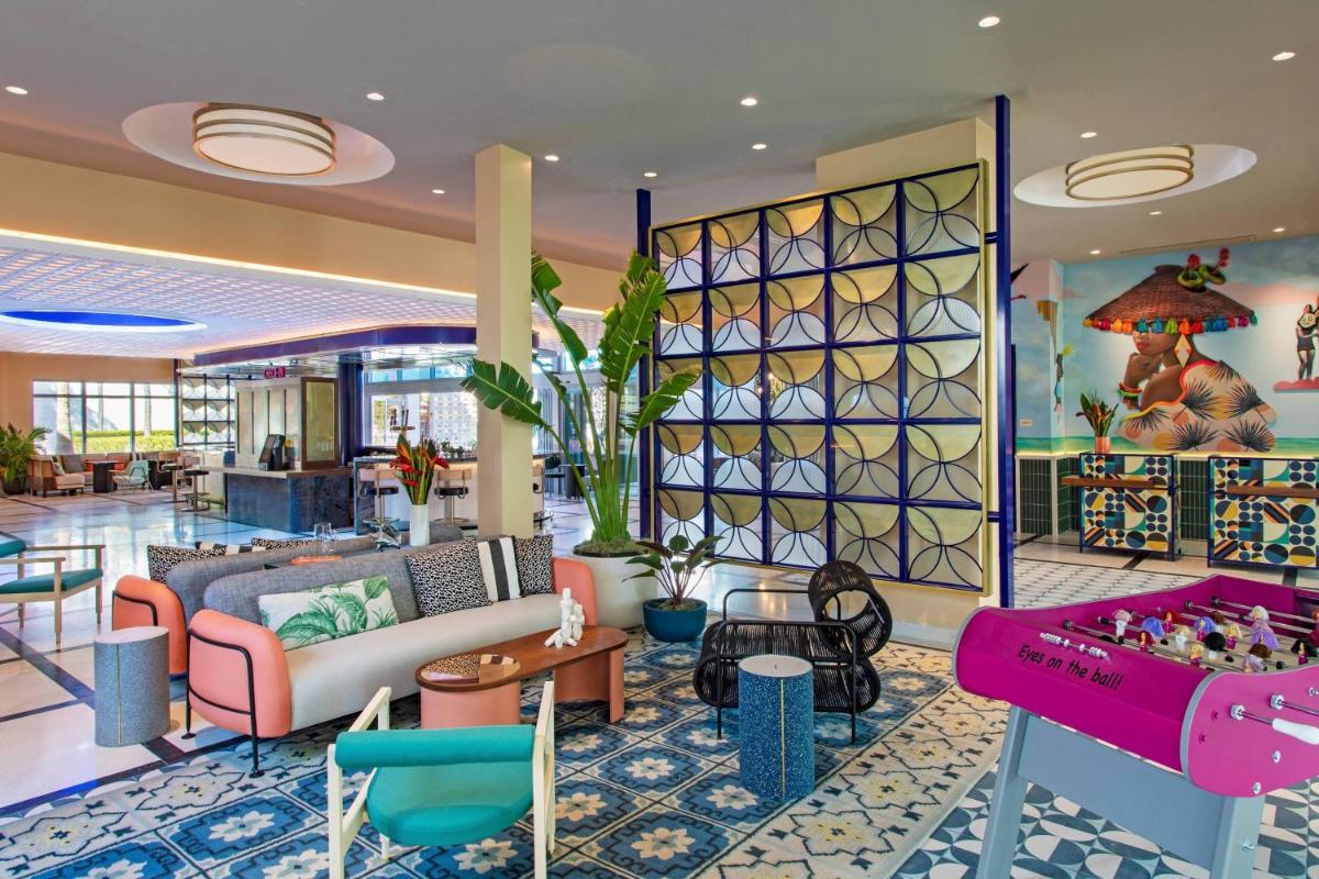 Moxy Miami South Beach - Housity