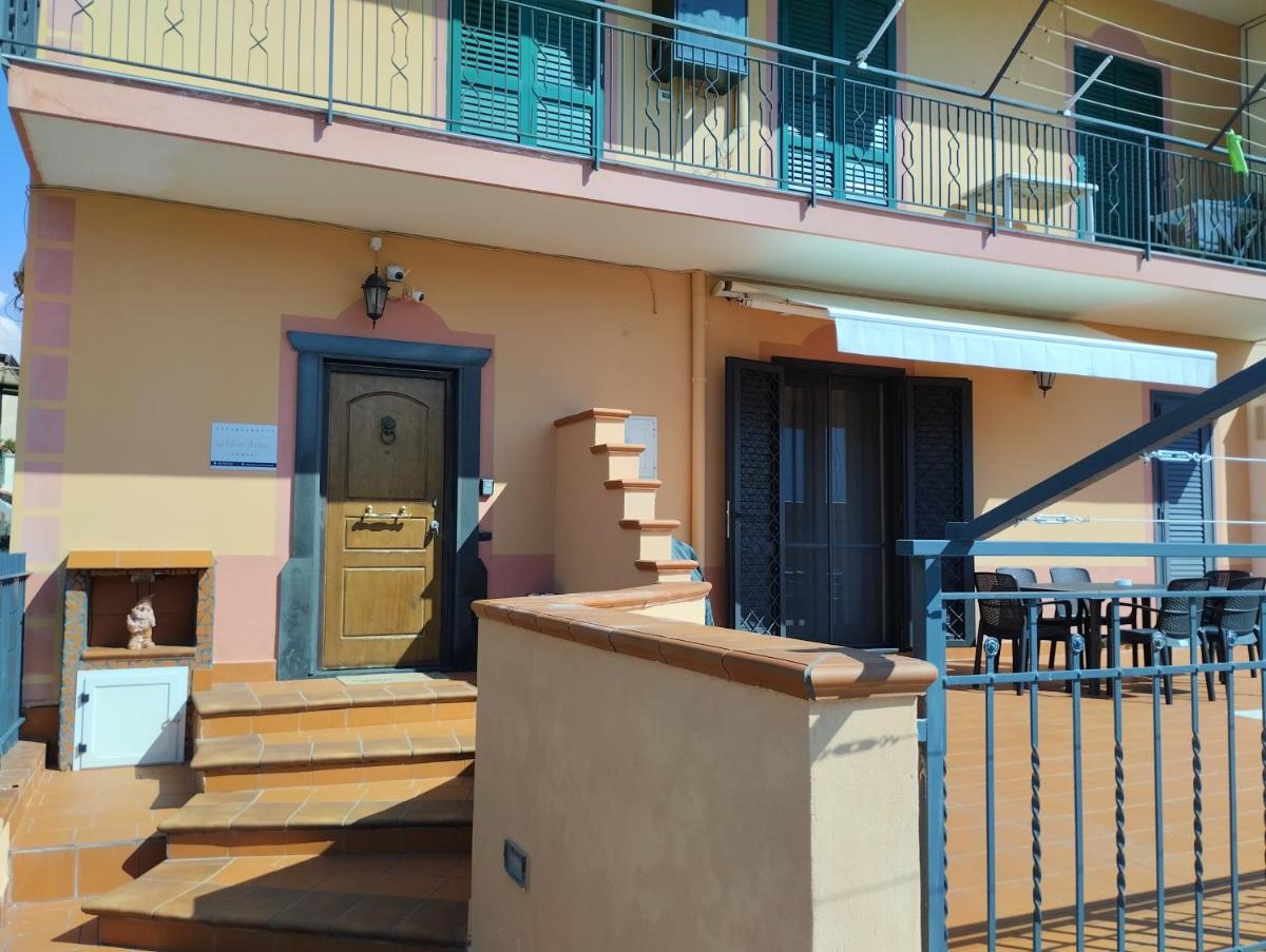 Golden House Pompei - Housity