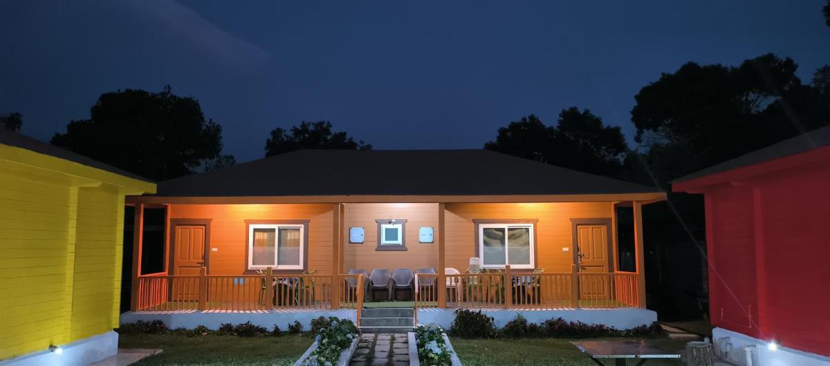 The Laughing Woods AC Resort - Housity