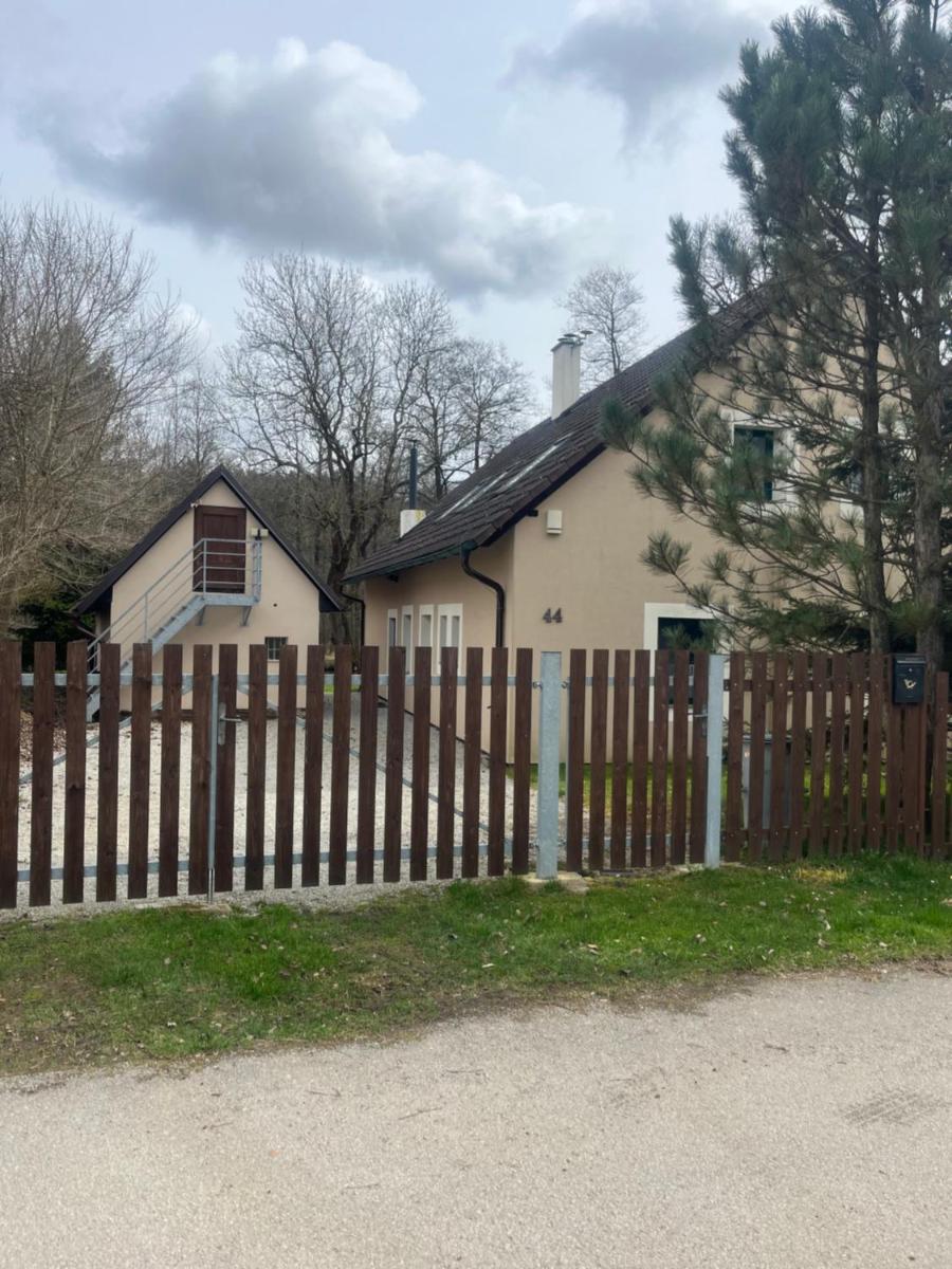 Chalupa u Nežárky - Housity