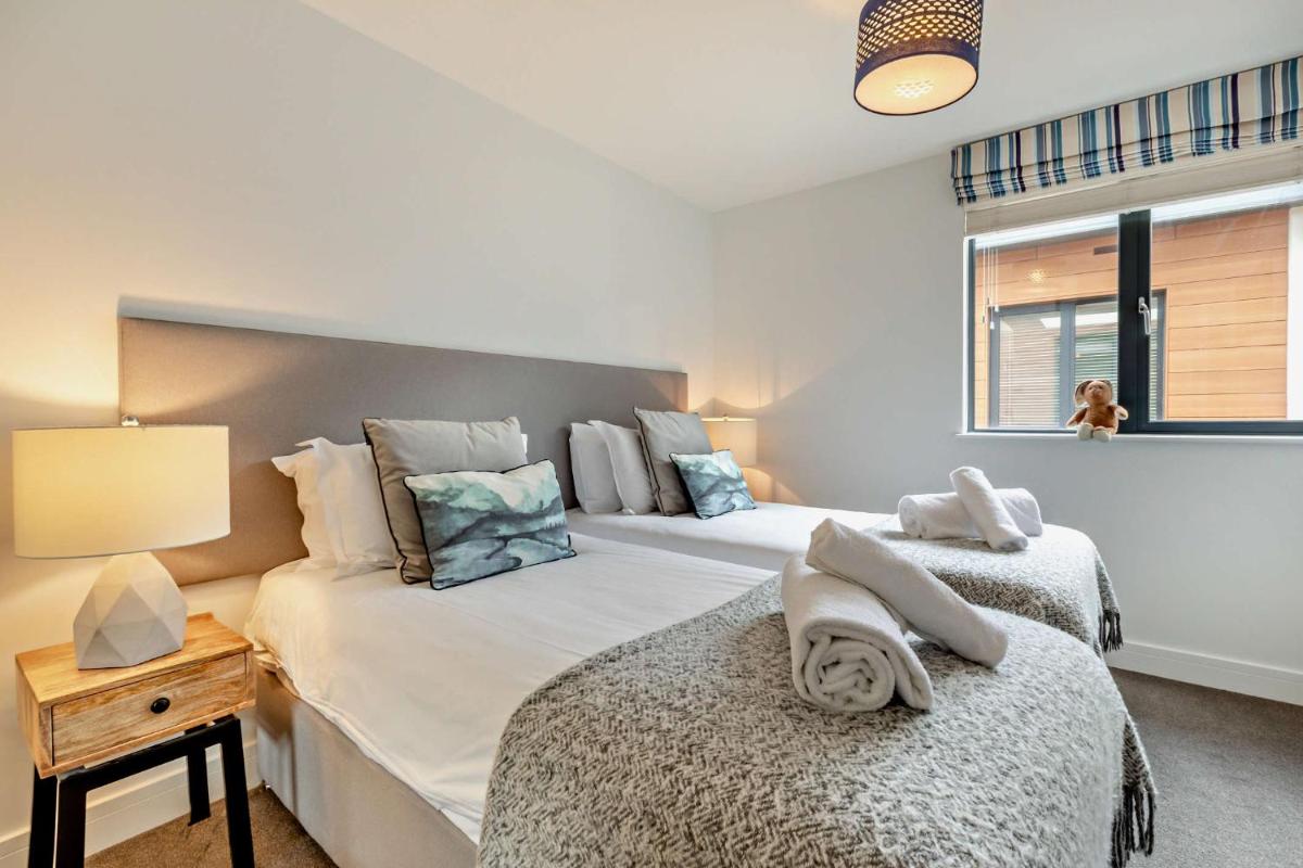 10 Putsborough - Luxury Apartment at Byron Woolacombe, only 4 minute walk to Woolacombe Beach! - Housity