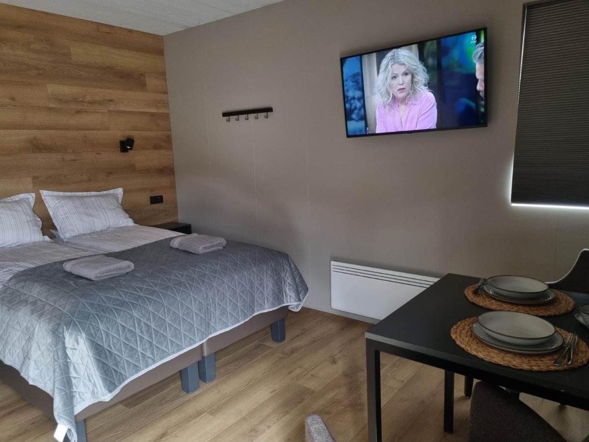 New and well furnished studio apartment for two 30 km from Kirkjubæjarklaustur Perfect place to stay at right between Black beach and Jökulsárlón - Housity
