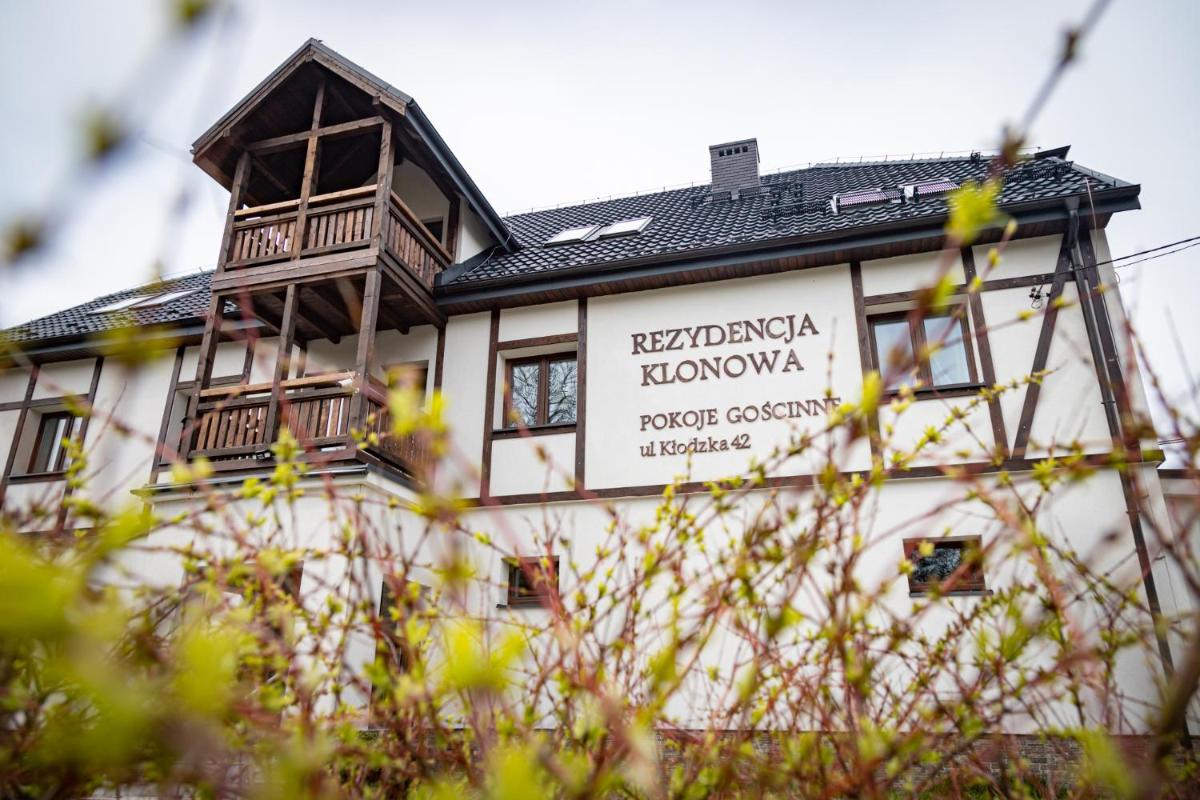 Rezydencja Klonowa - Housity