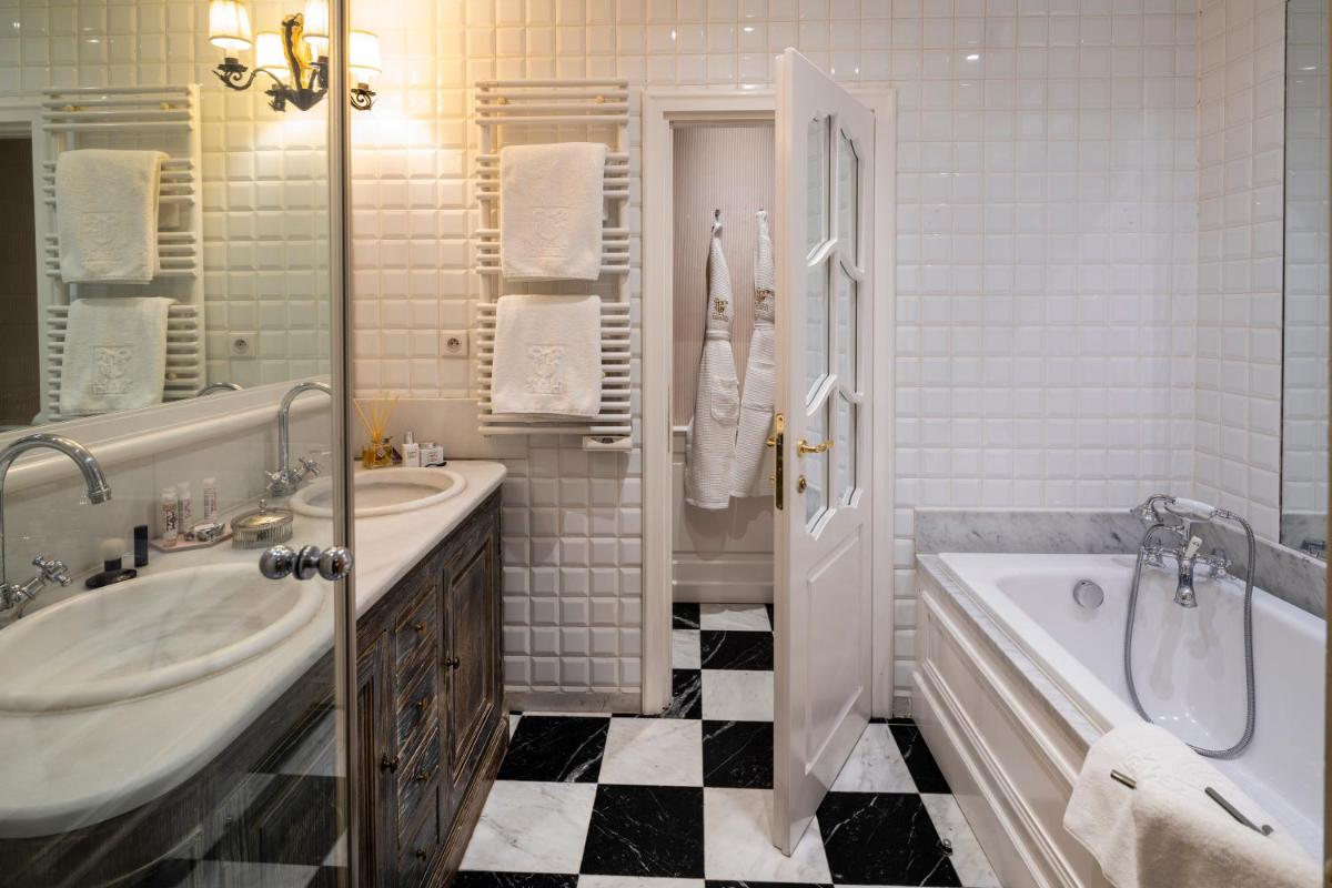 Salle de bains dans l'établissement Villa Gallici Hôtel & Spa