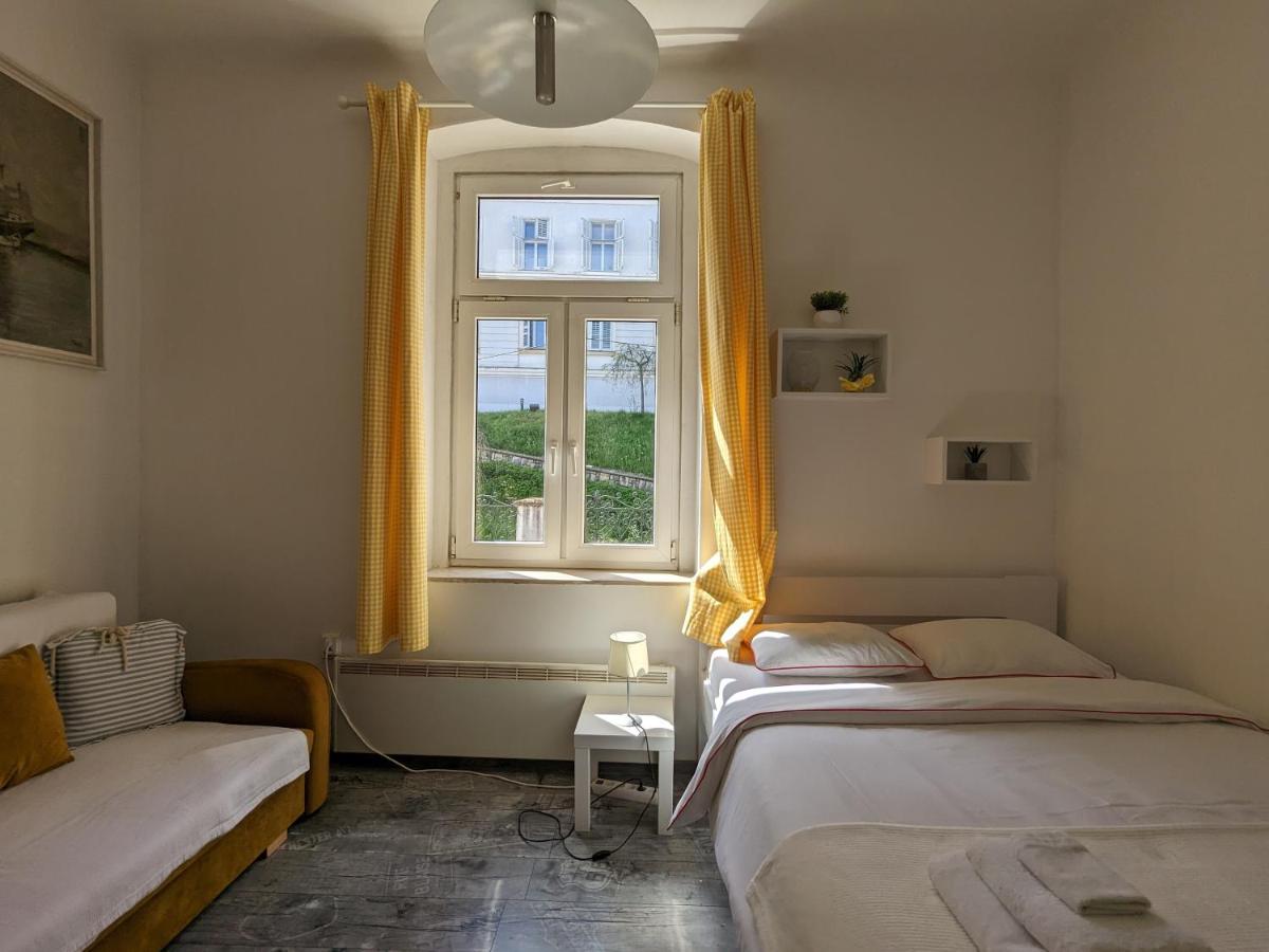 Charming Condo in the Center - Hizvo
