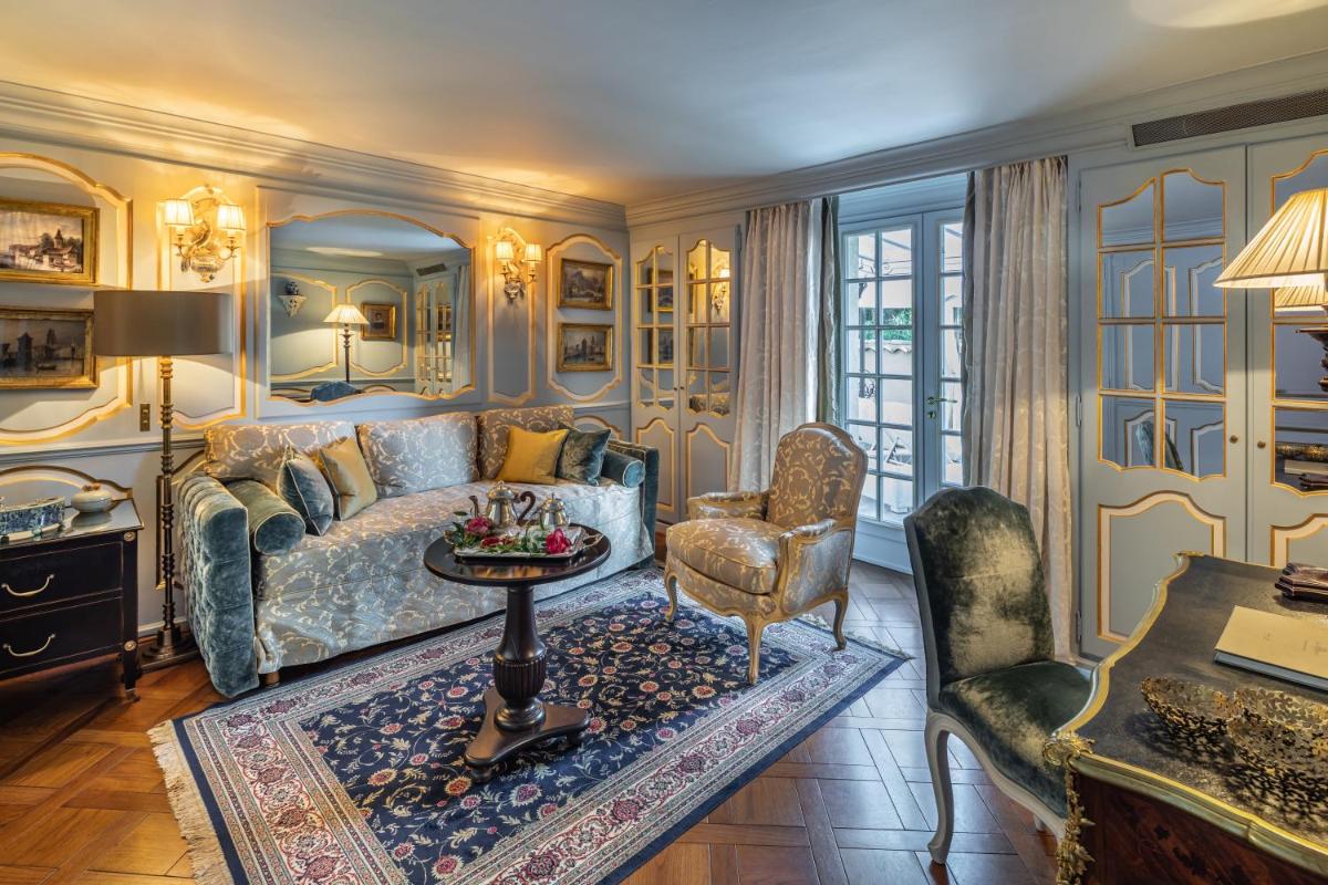 Coin salon dans l'établissement Villa Gallici Hôtel & Spa