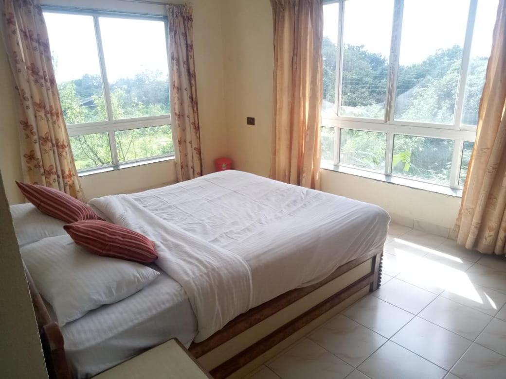 Palm Valley Bunglow - Housity