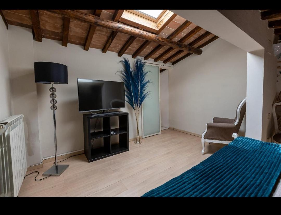 Privilege Dior Florence - Housity