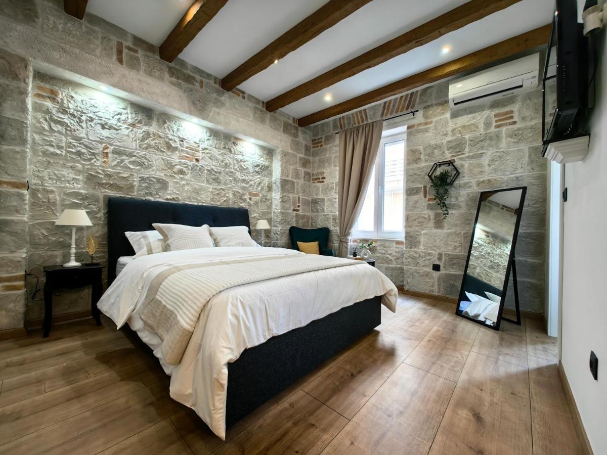 Apartments Lana Spalato - Housity