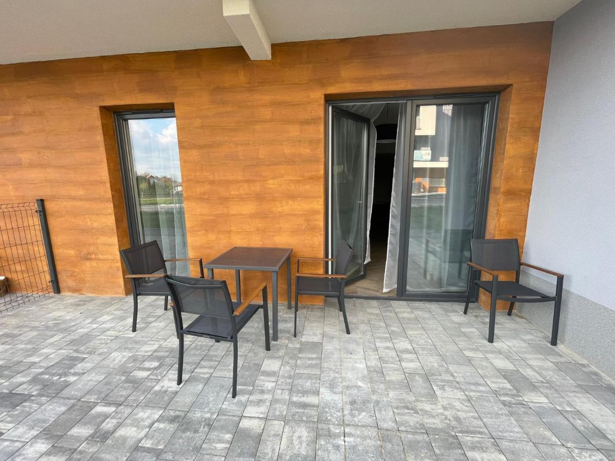 Apartament Róża 1 Zator - 2 km od Energylandii - Housity